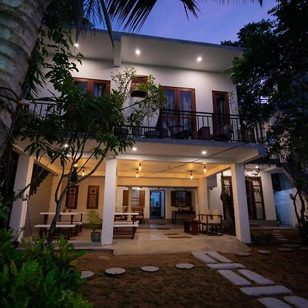 Light House Beach Home Matara Extérieur photo