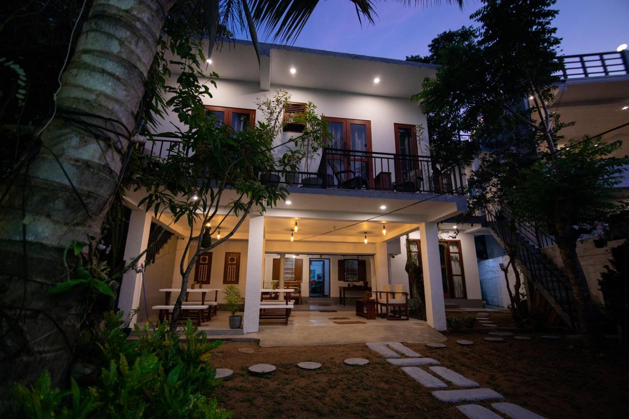 Light House Beach Home Matara Extérieur photo