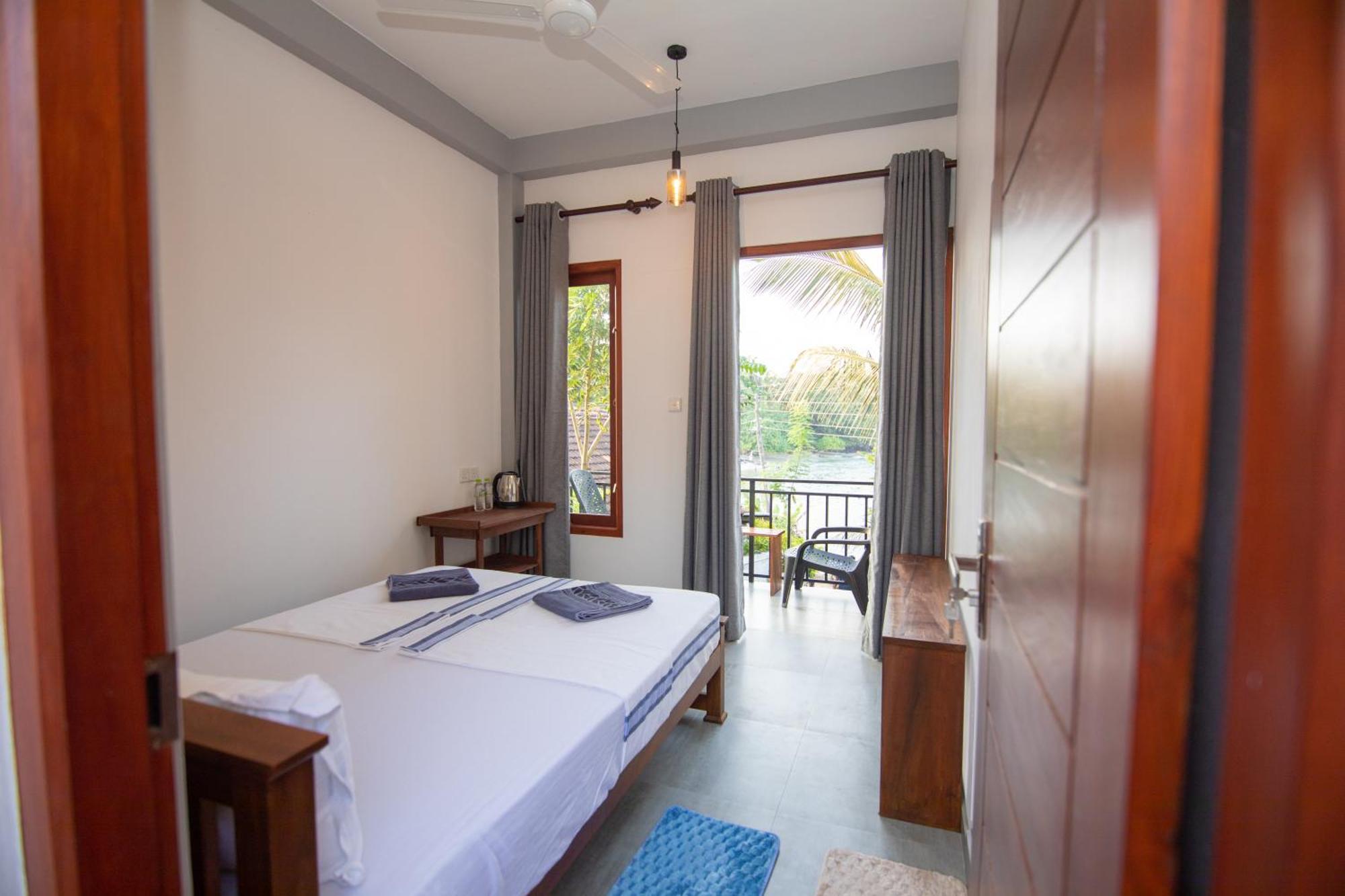 Light House Beach Home Matara Chambre photo