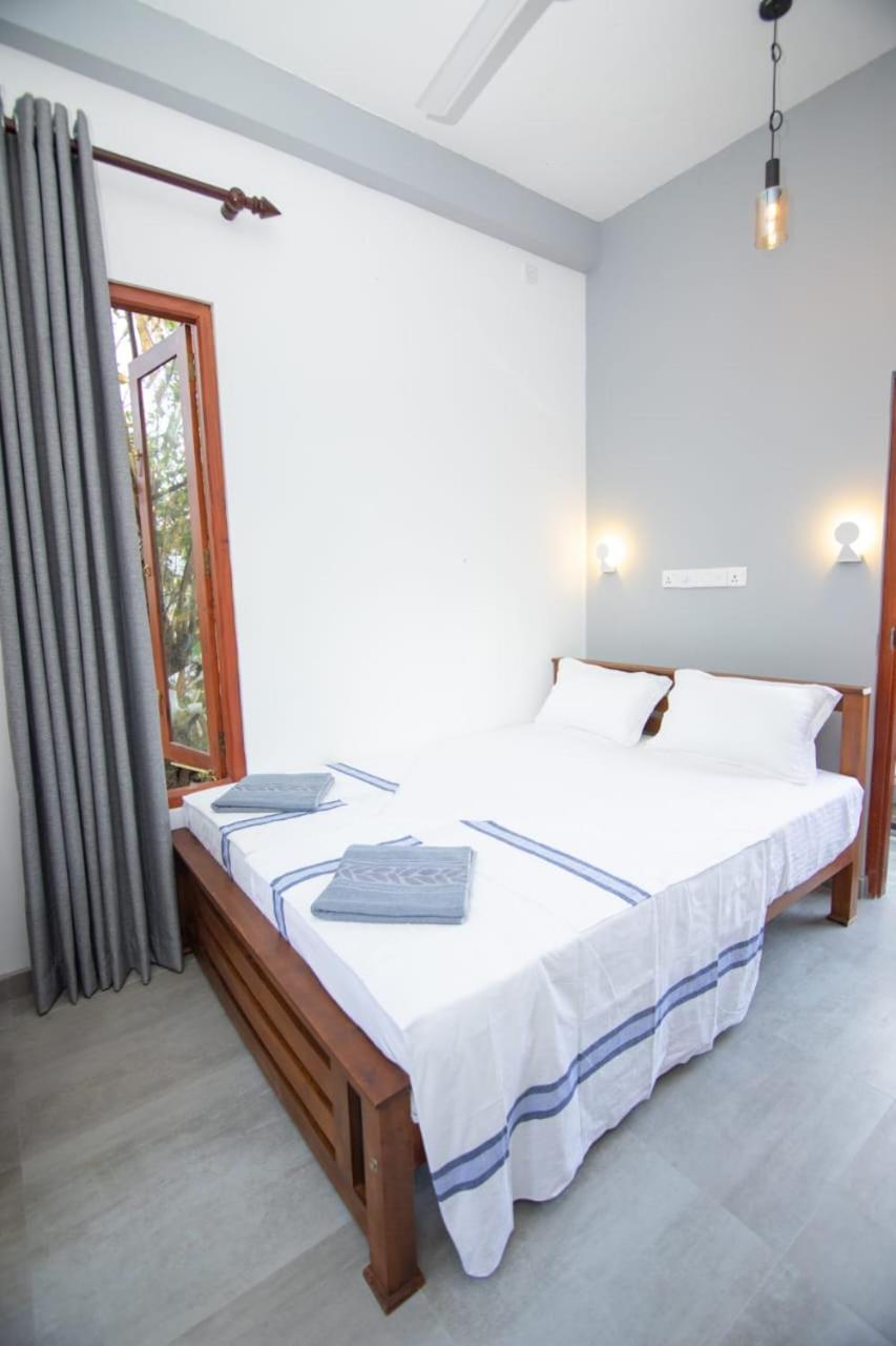 Light House Beach Home Matara Chambre photo